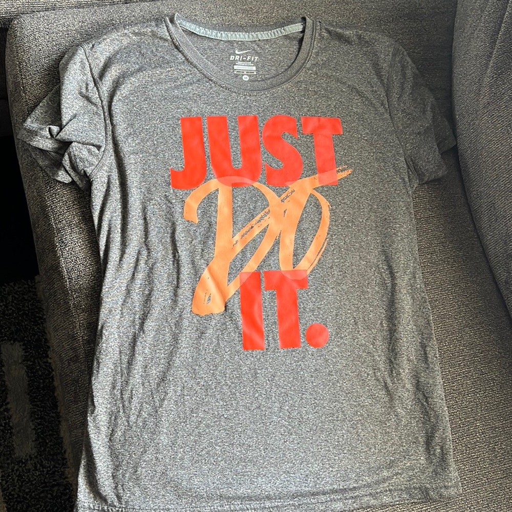 Nike Womens T-shirt-size M